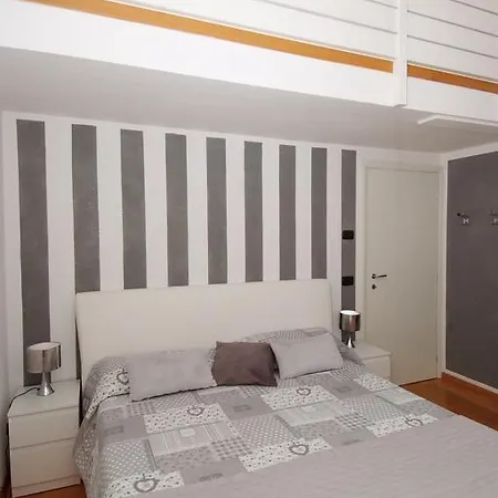 Apartment White *