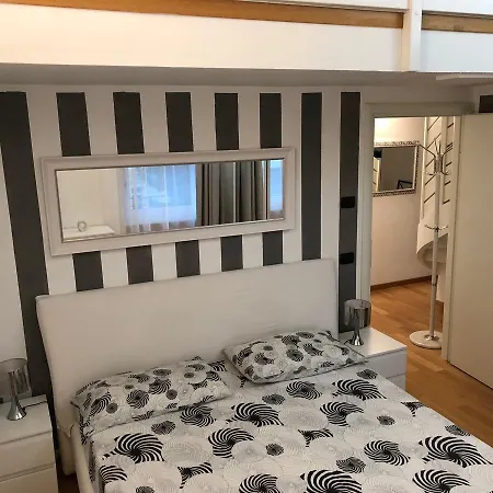 White Apartment Riva del Garda
